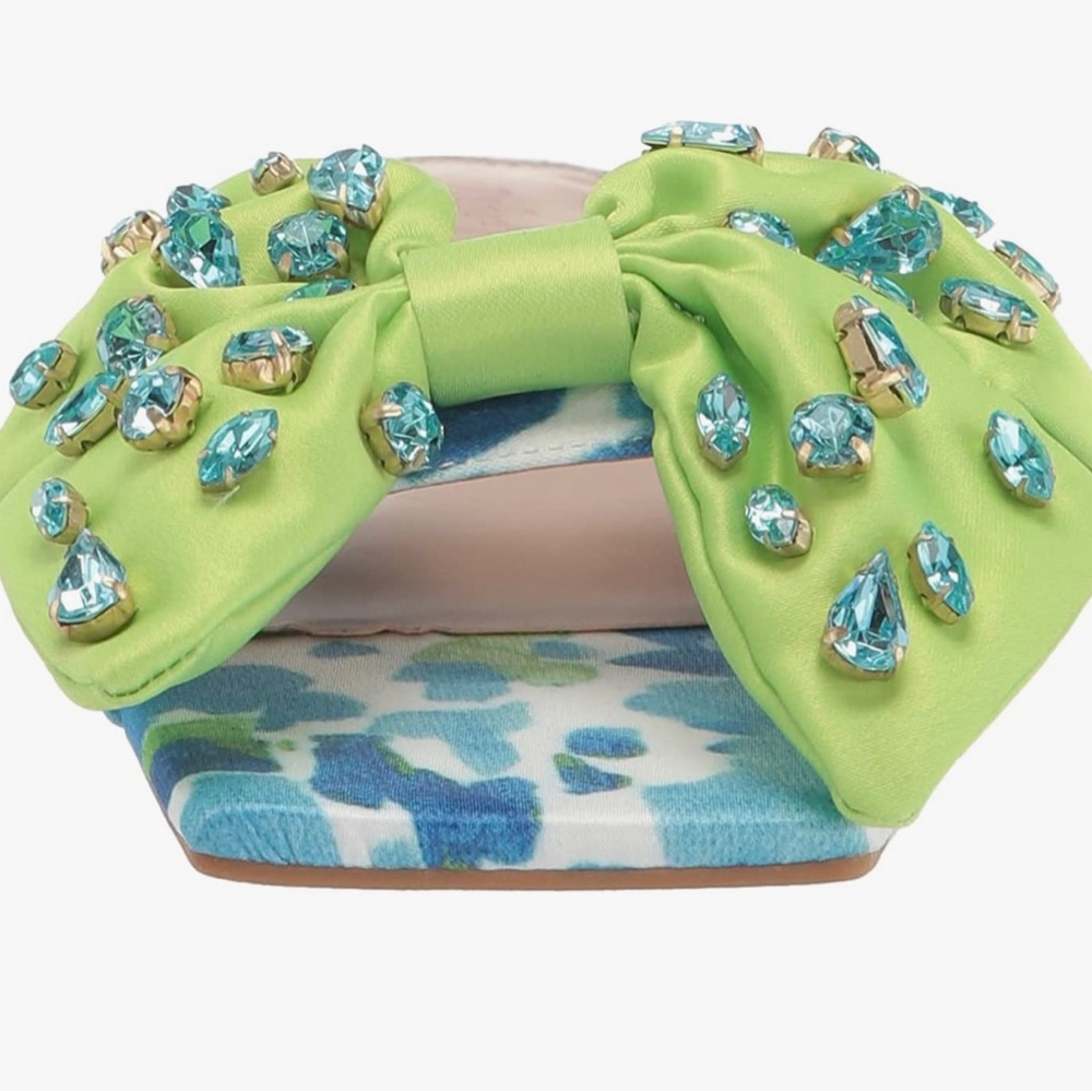 SANDAL